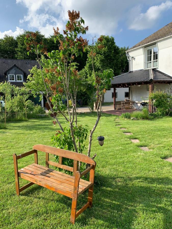 Koebelerhof - Stilvoll Eingerichtete Landwohnung Kordorf Bagian luar foto